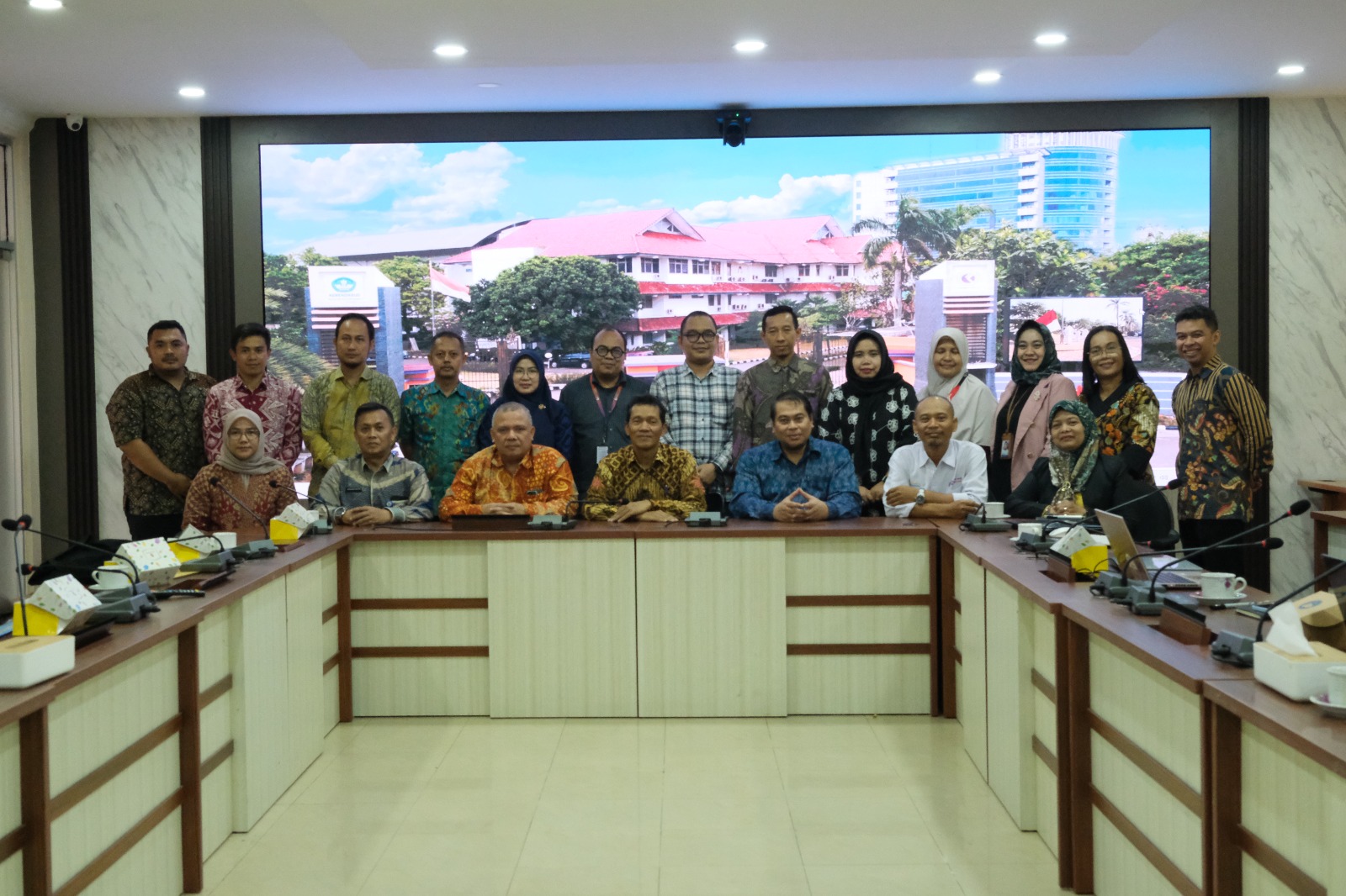 kunjungan Audiensi dari Asisten Pemerintahan dan Kesejahteraan Rakyat Pemerintah Provinsi Banten ke Politeknik Negeri Media Kreatif