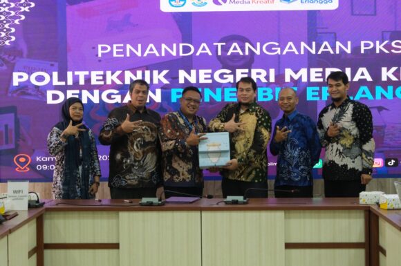 Resmikan Publishing Teaching Factory, Polimedia dan Penerbit Erlangga Perkuat Kolaborasi Pendidikan Vokasi dan Industri Penerbitan