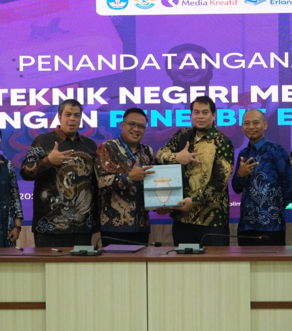 Resmikan Publishing Teaching Factory, Polimedia dan Penerbit Erlangga Perkuat Kolaborasi Pendidikan Vokasi dan Industri Penerbitan
