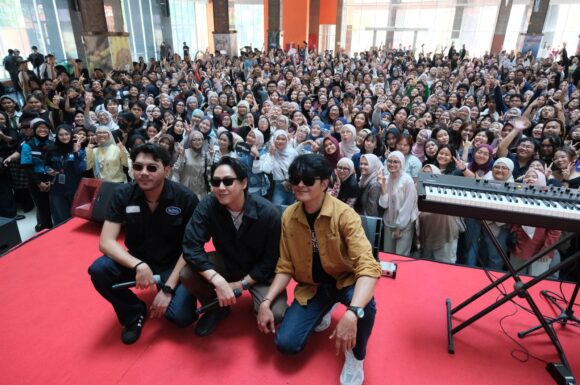 Yovie & Nuno Goes to Campus, Berkunjung ke Polimedia