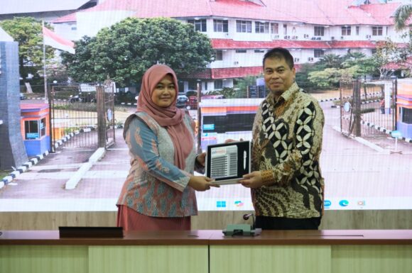 Lakukan Studi Tiru Terkait Tata Kelola dan Hukum, PENS Kunjungi Polimedia